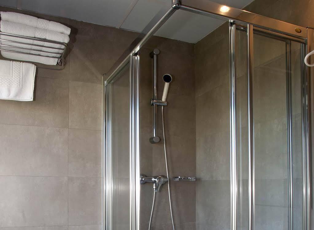Hostal Parque Ibiza Ngoại thất bức ảnh